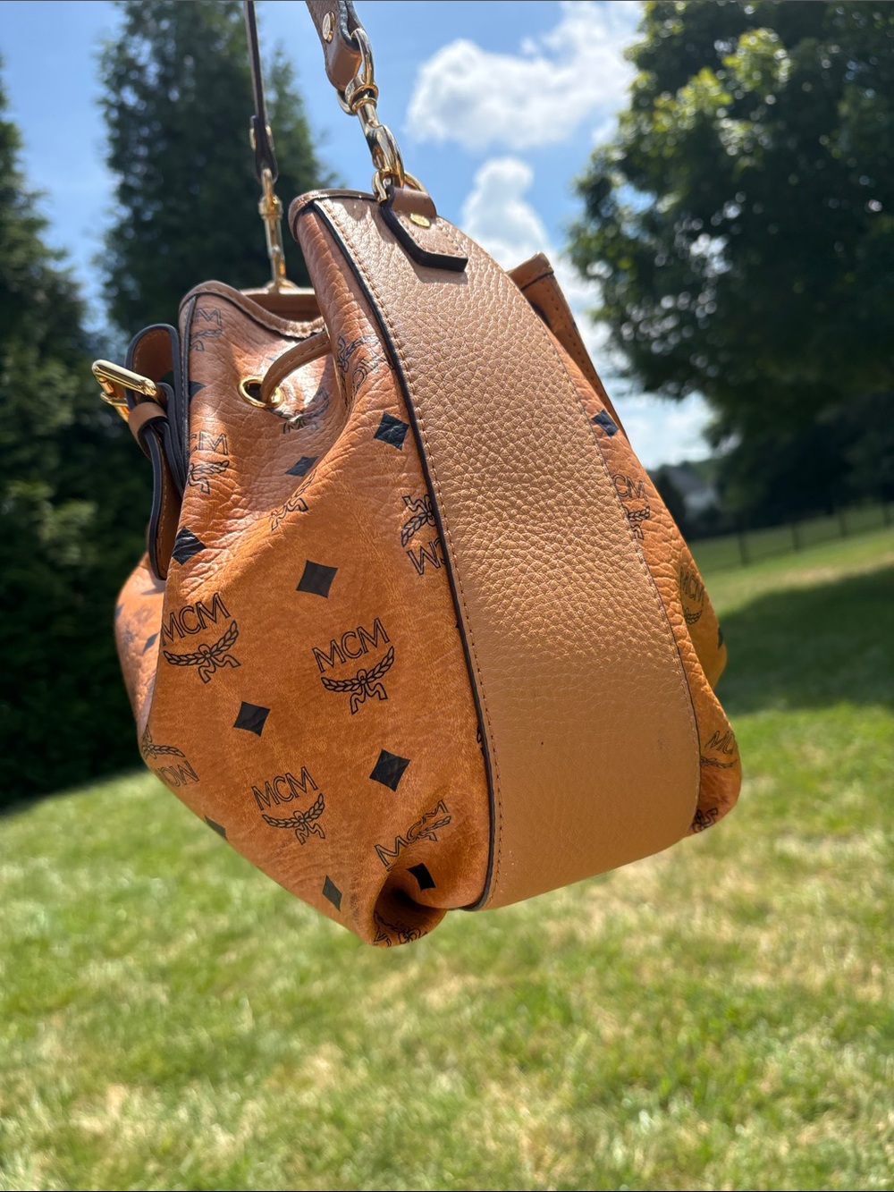 MCM Cognac bucket bag EUC - Picture 2 of 16